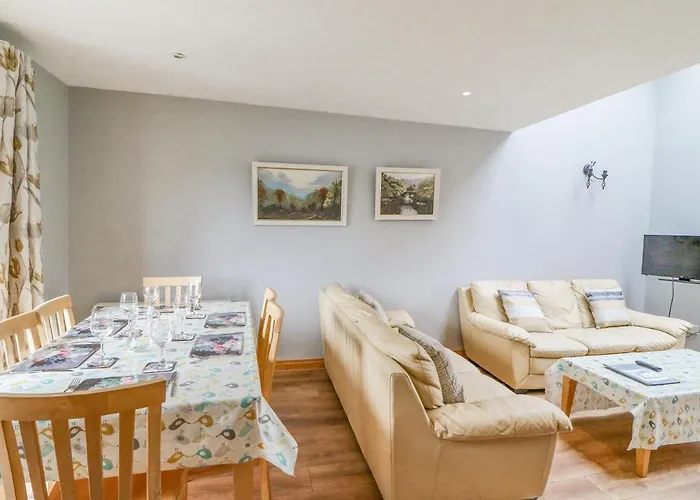 14 Leisure Village Sneem