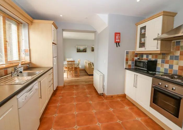 14 Leisure Village Sneem